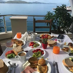 Titania Hotell Sarandë