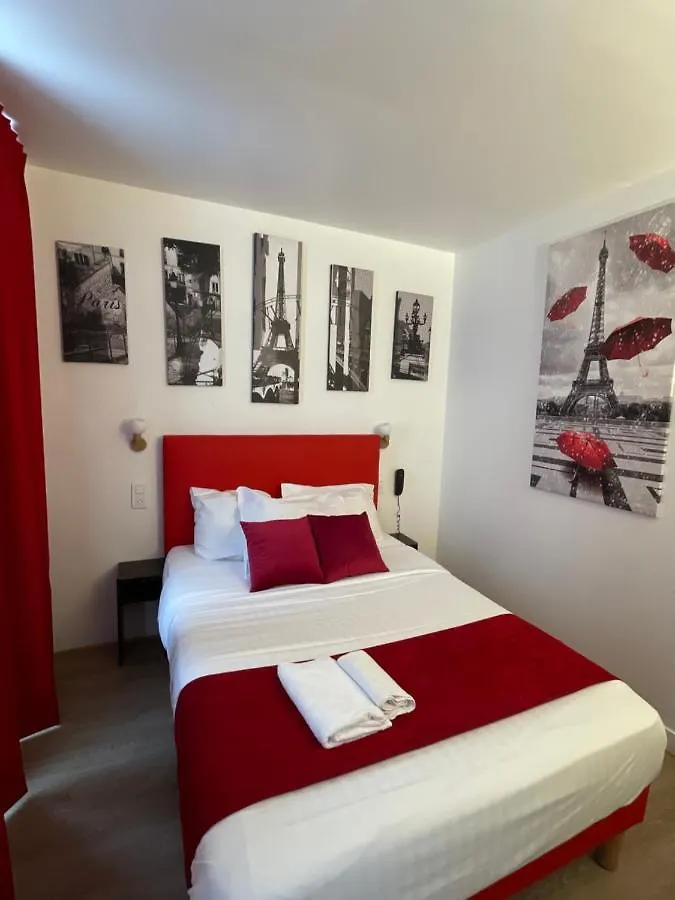 **  Hotel De Bordeaux Paris France