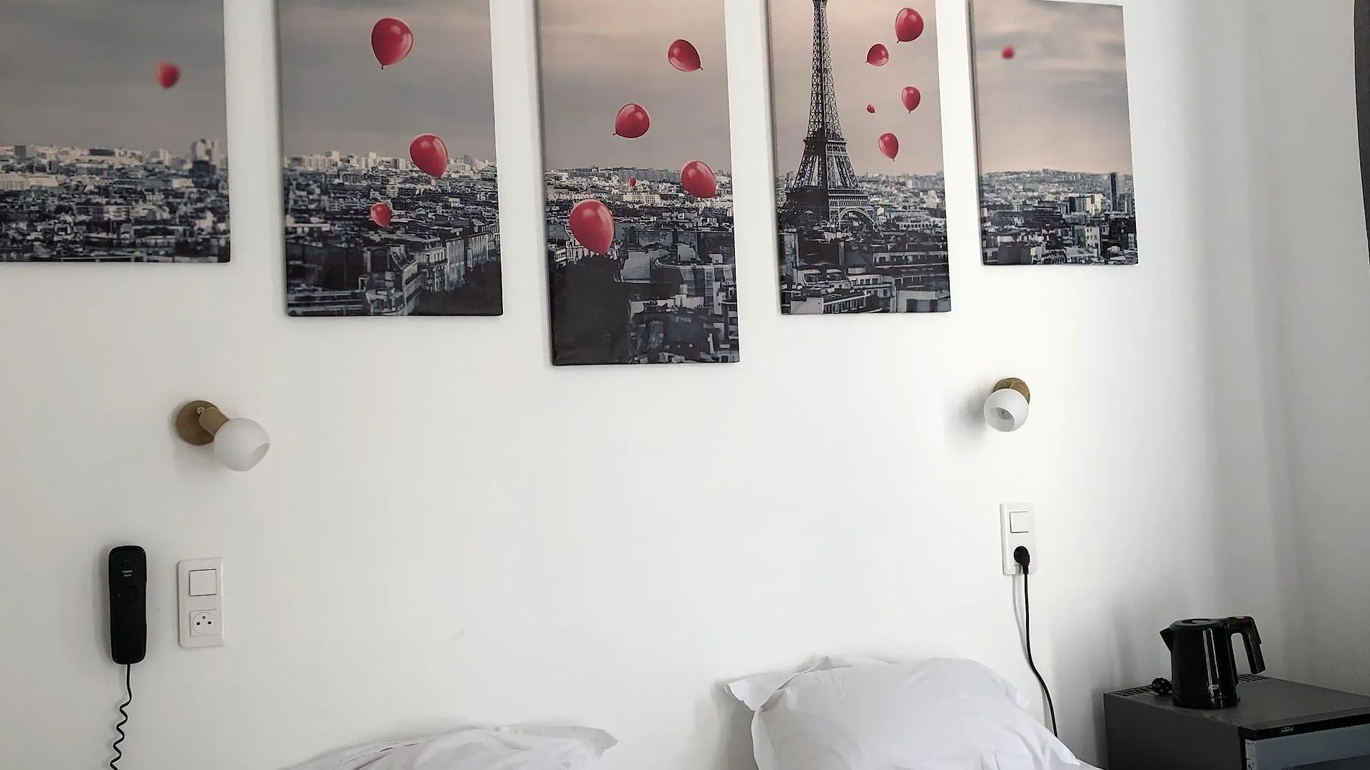 **  Hotel De Bordeaux Paris France