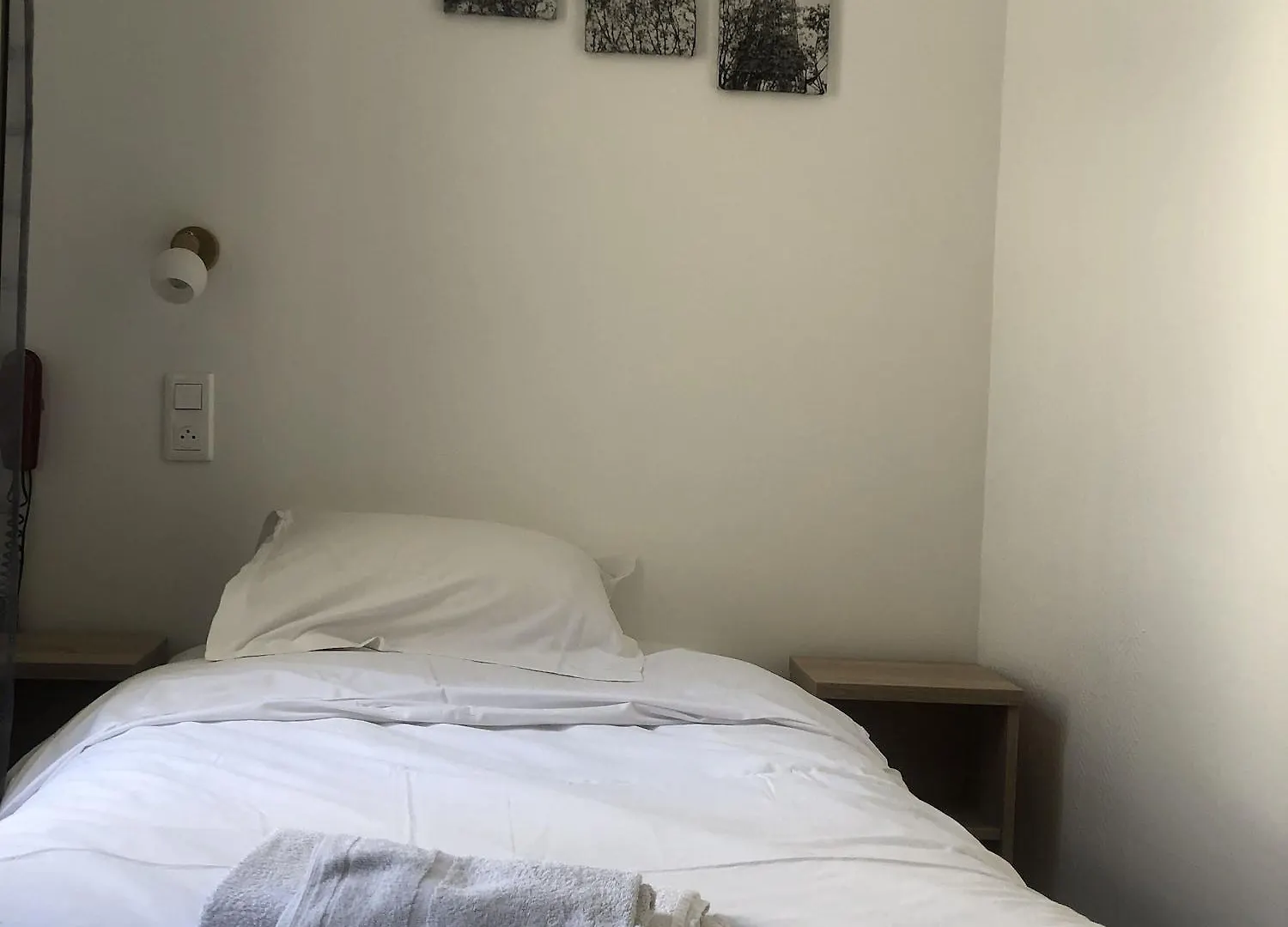 **  Hotel De Bordeaux Paris France