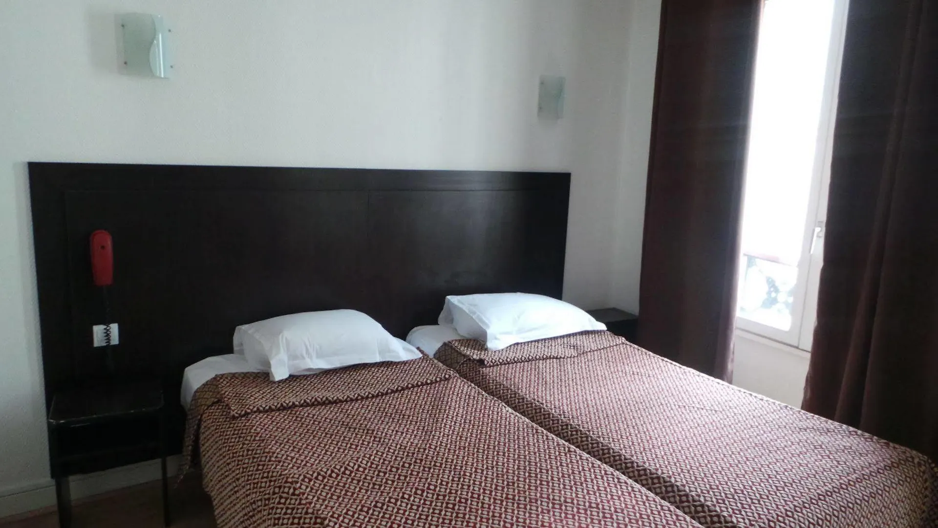 **  Hotel De Bordeaux Paříž Francie
